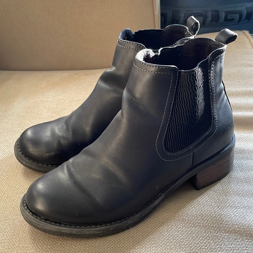 Eastland Women’s Black Ankle Boot